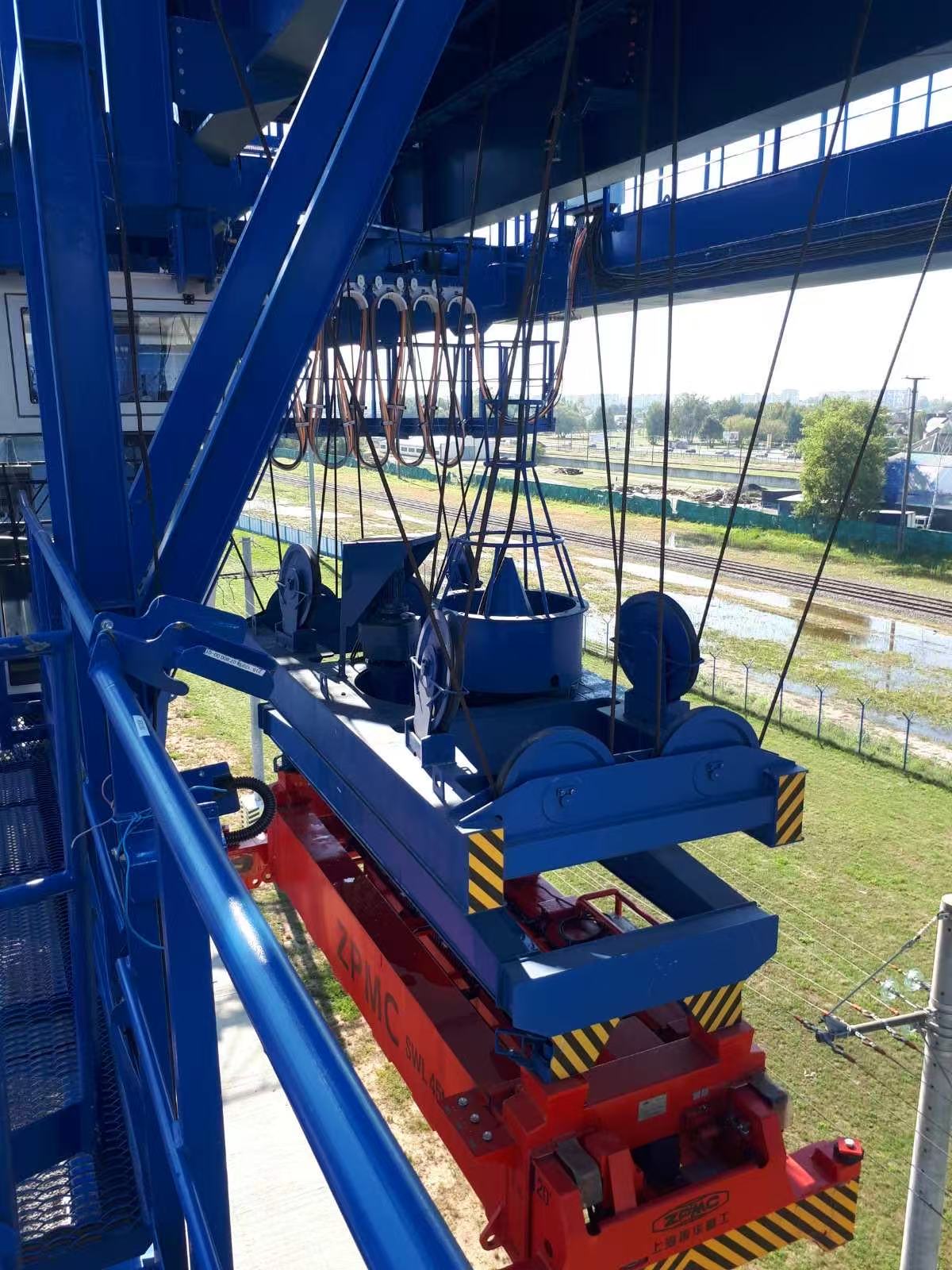 Motore di ingranaggi per rotazione della gru a contenitore Motore di ingranaggi per rotazione della gru a contenitore